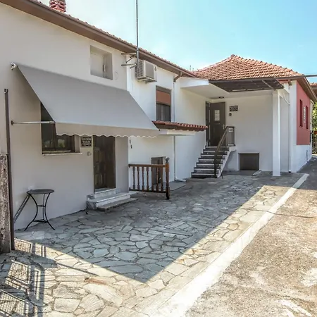 Apartament Socrates Ethnic And Traditional
